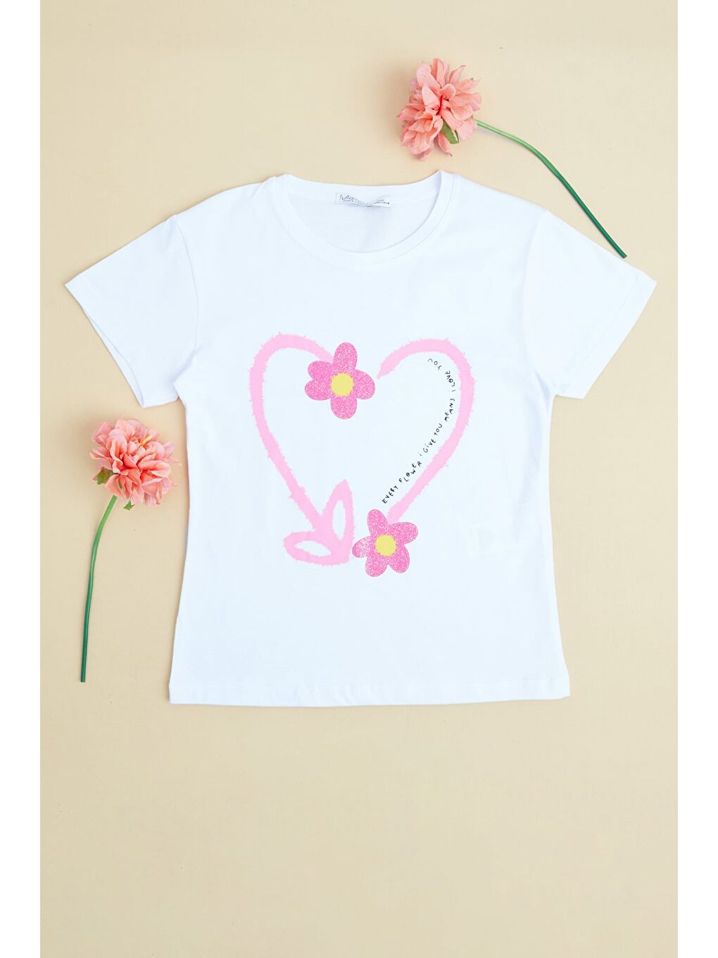 Beyaz Kalp Ve Çiçek Baskılı Kız Çocuk Tişört