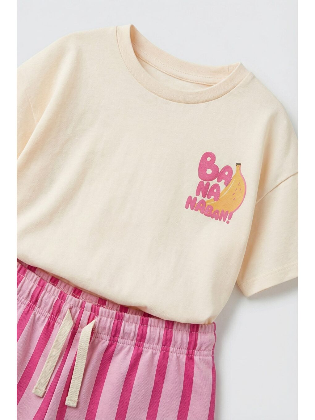 Beyaz Kız Çocuk Pamuklu Ekru Muz Baskılı Tişört Şort Takım - Pembe Çizgili-3