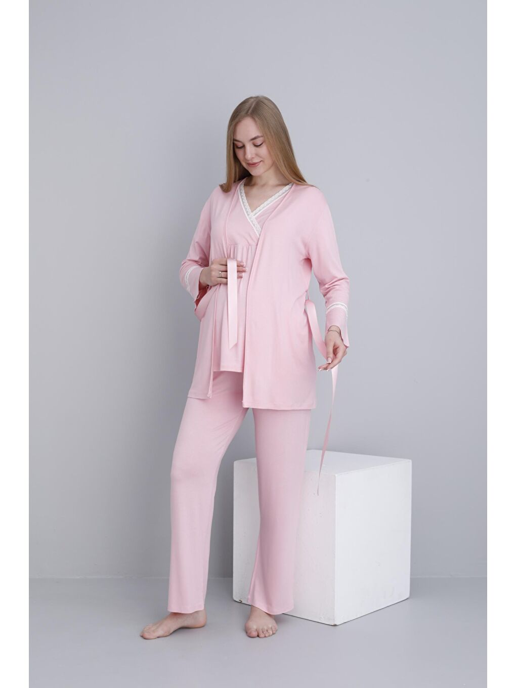 Pembe Pudra Dantel Şeritli V Yaka Sabahlıklı Hamile ve Lohusa Pijama Takımı