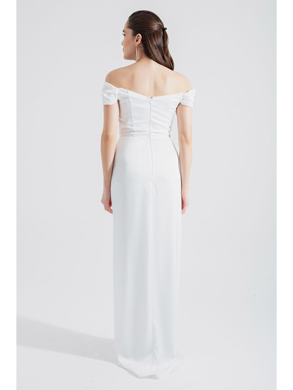 Kadın Beyaz Balen Korseli Uzun Saten Abiye Elbise-4