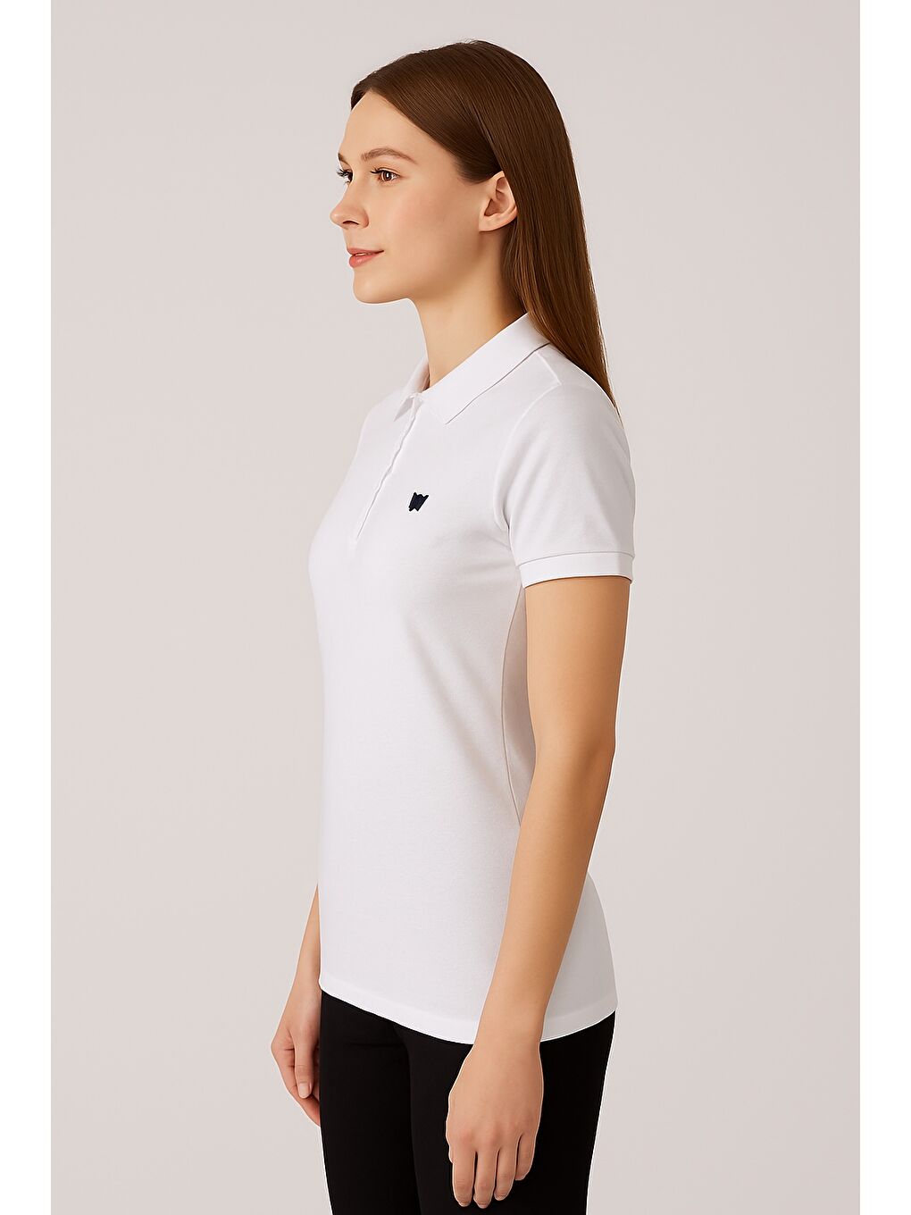 Beyaz Kadın Kısa Kollu Slim Fit Basic Polo Yaka Tişört-1