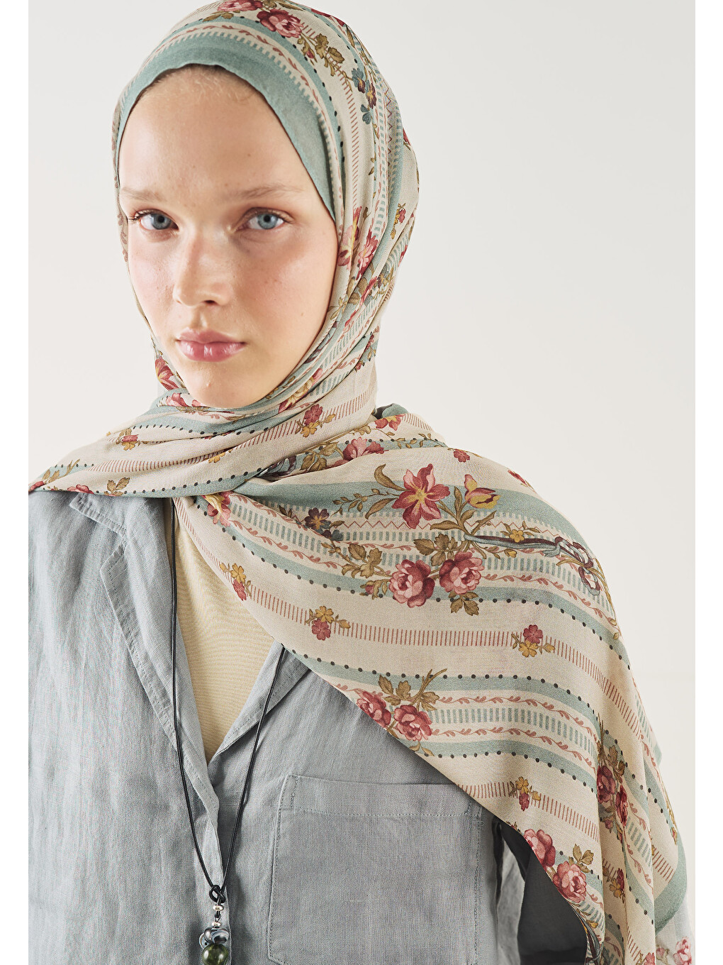 Floral Touch Desen Soft Viskon Şal Açık Mavi-3