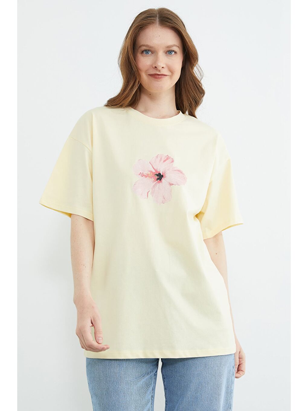 Sarı Hibiscus Çiçeği Baskılı Oversize Tişört-3