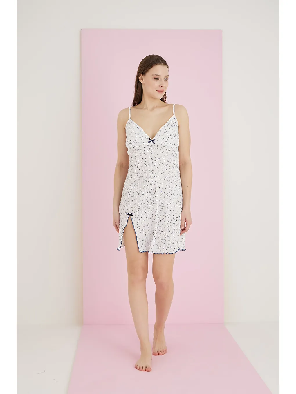 Beyaz Viskon İnce Askılı Elbise 7074-3-1