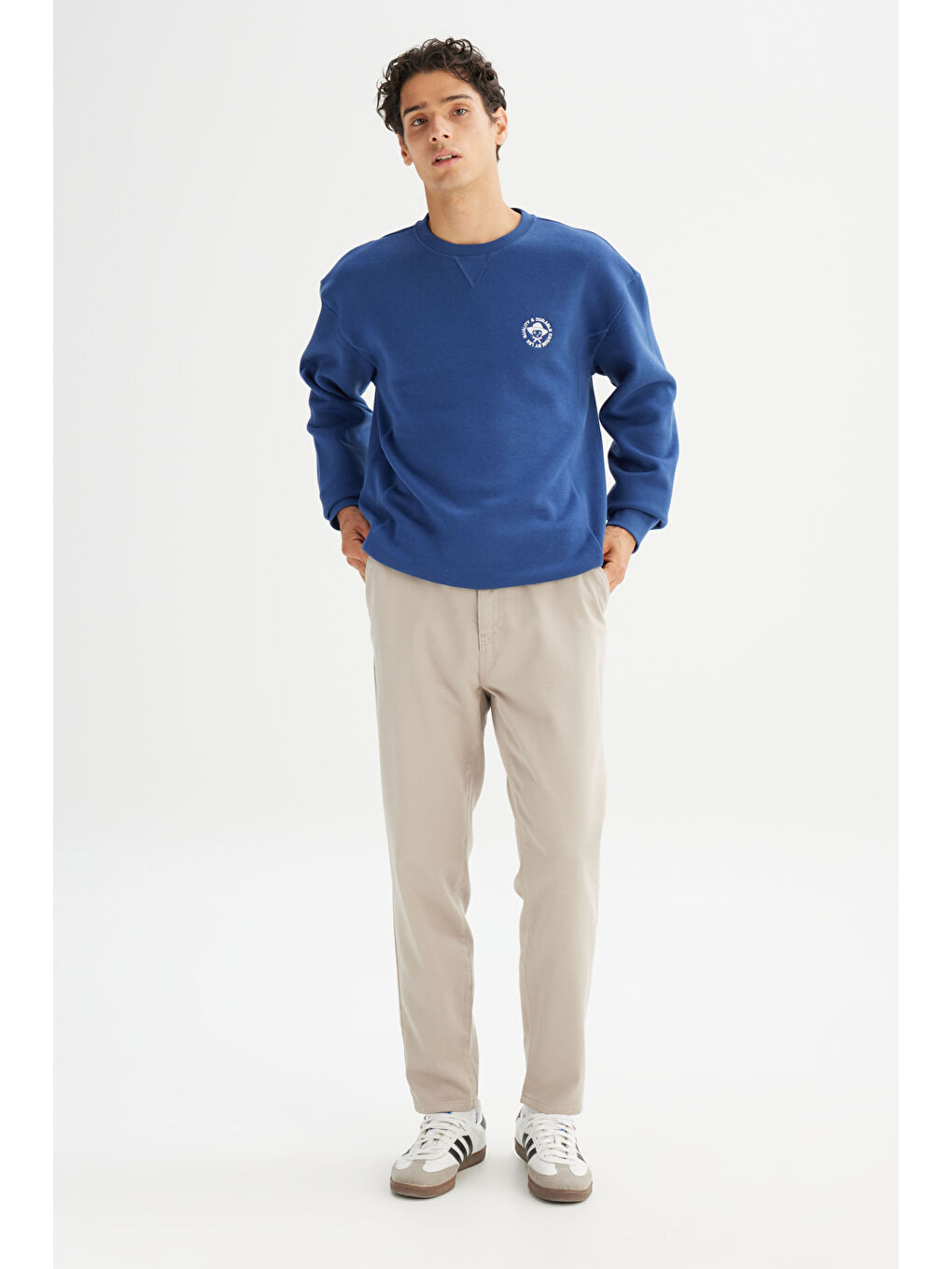 Lacivert Pamuklu İçi Polarlı Regular Fit Kapüşonlu Logo Detaylı Sweatshirt-1