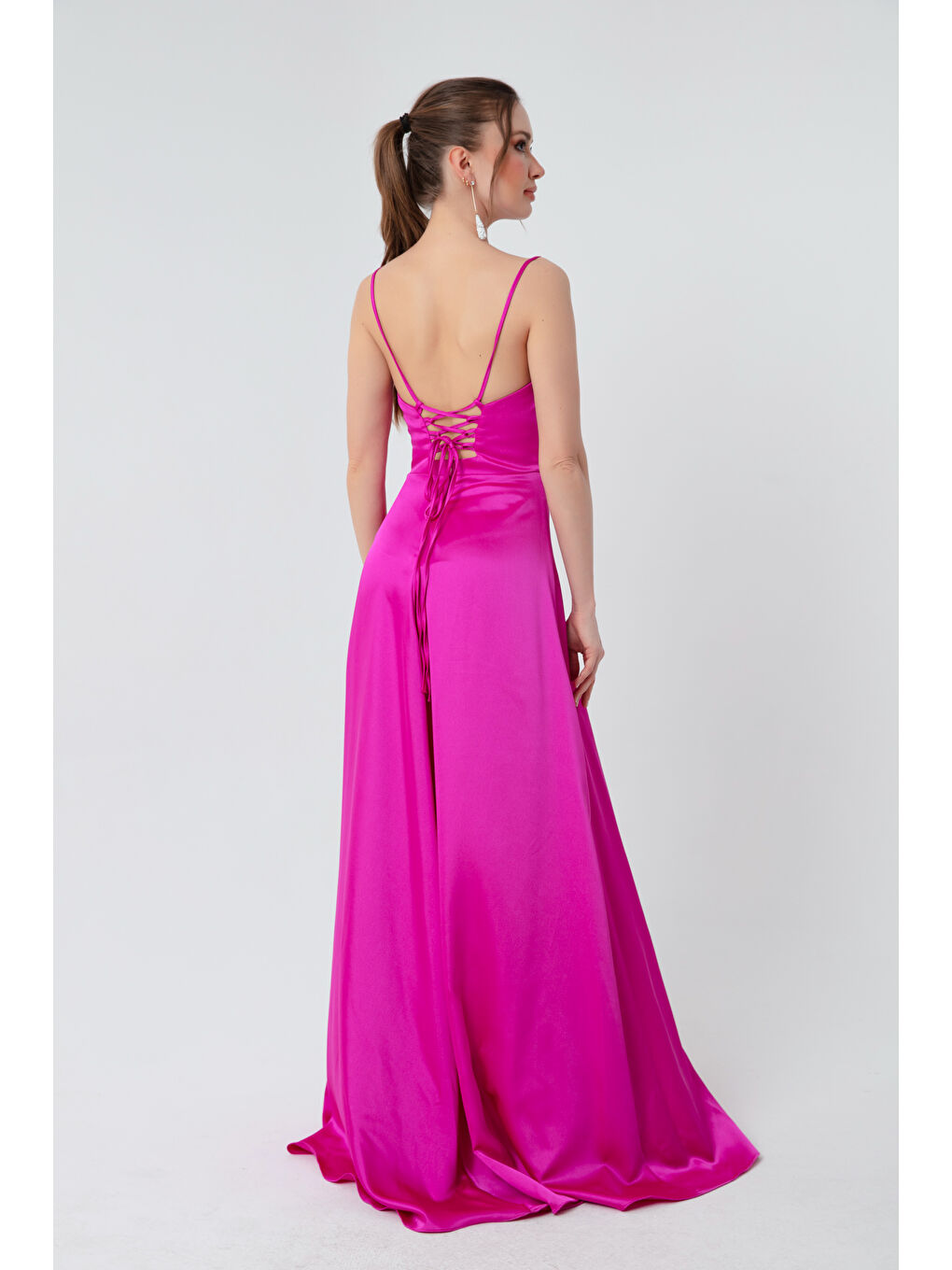 Kadın Fuşya Volanlı Yırtmaçlı Saten Abiye & Mezuniyet Elbisesi-4