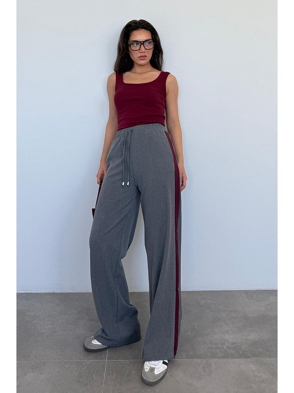 Antrasit Şerit Detaylı Bol Paça Kadın Pantolon Mg2441-3