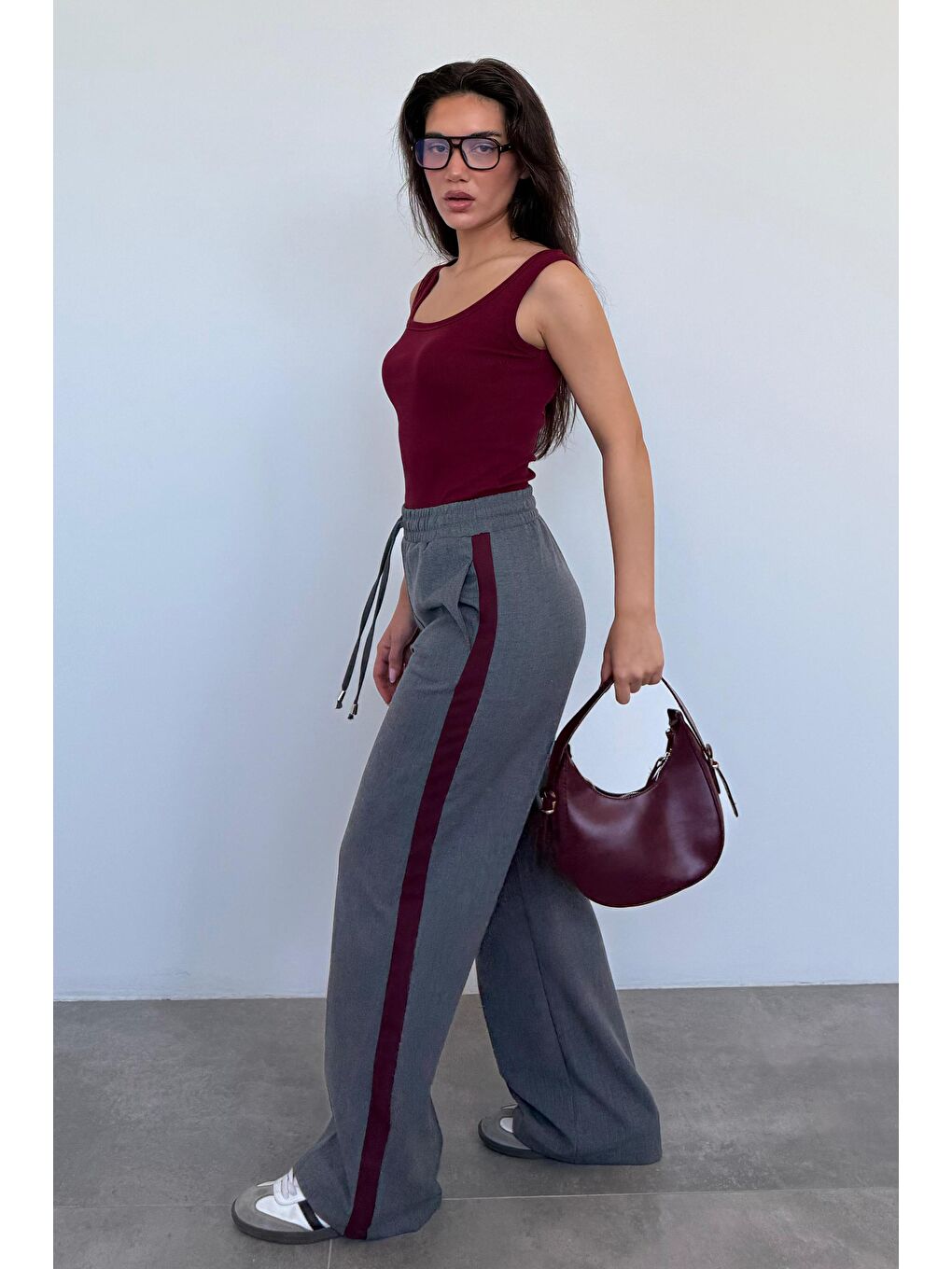 Antrasit Şerit Detaylı Bol Paça Kadın Pantolon Mg2441-4