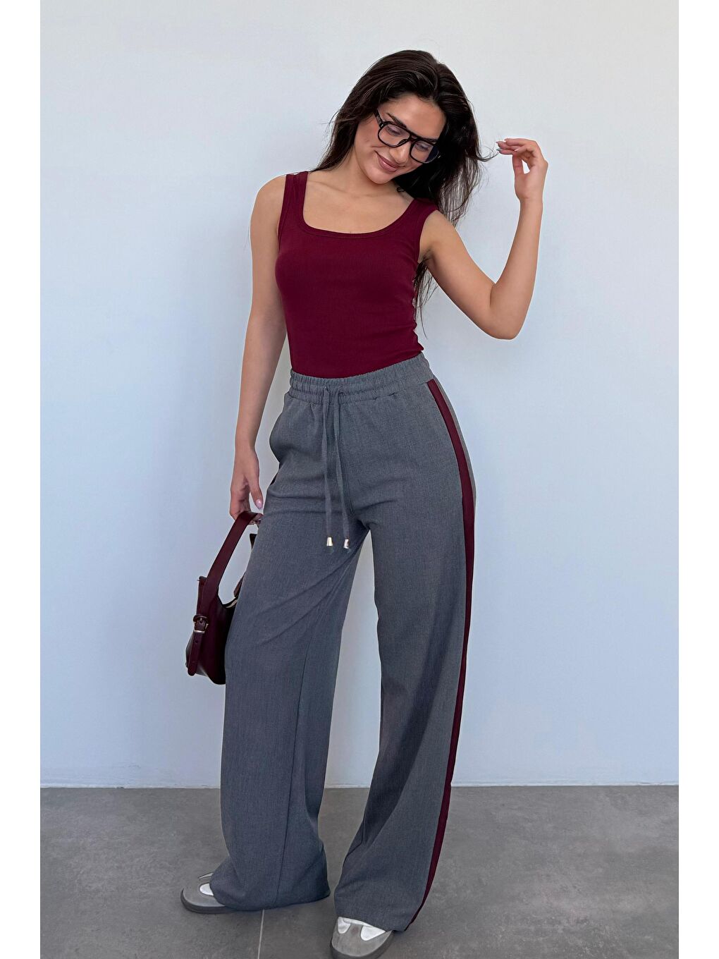 Antrasit Şerit Detaylı Bol Paça Kadın Pantolon Mg2441-5