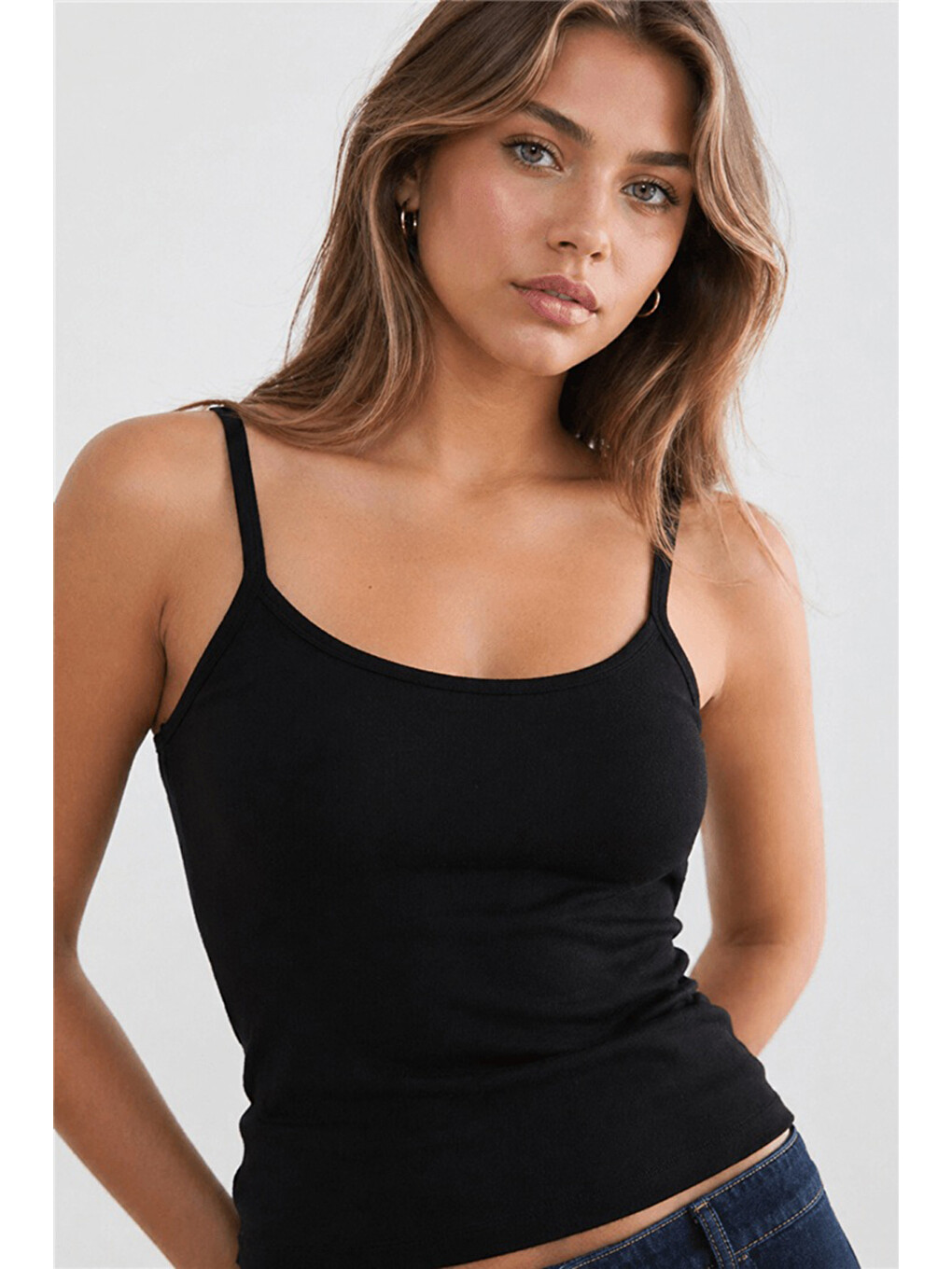 Siyah Regular Fit Yuvarlak Yaka Atlet 26Y0702K1-2