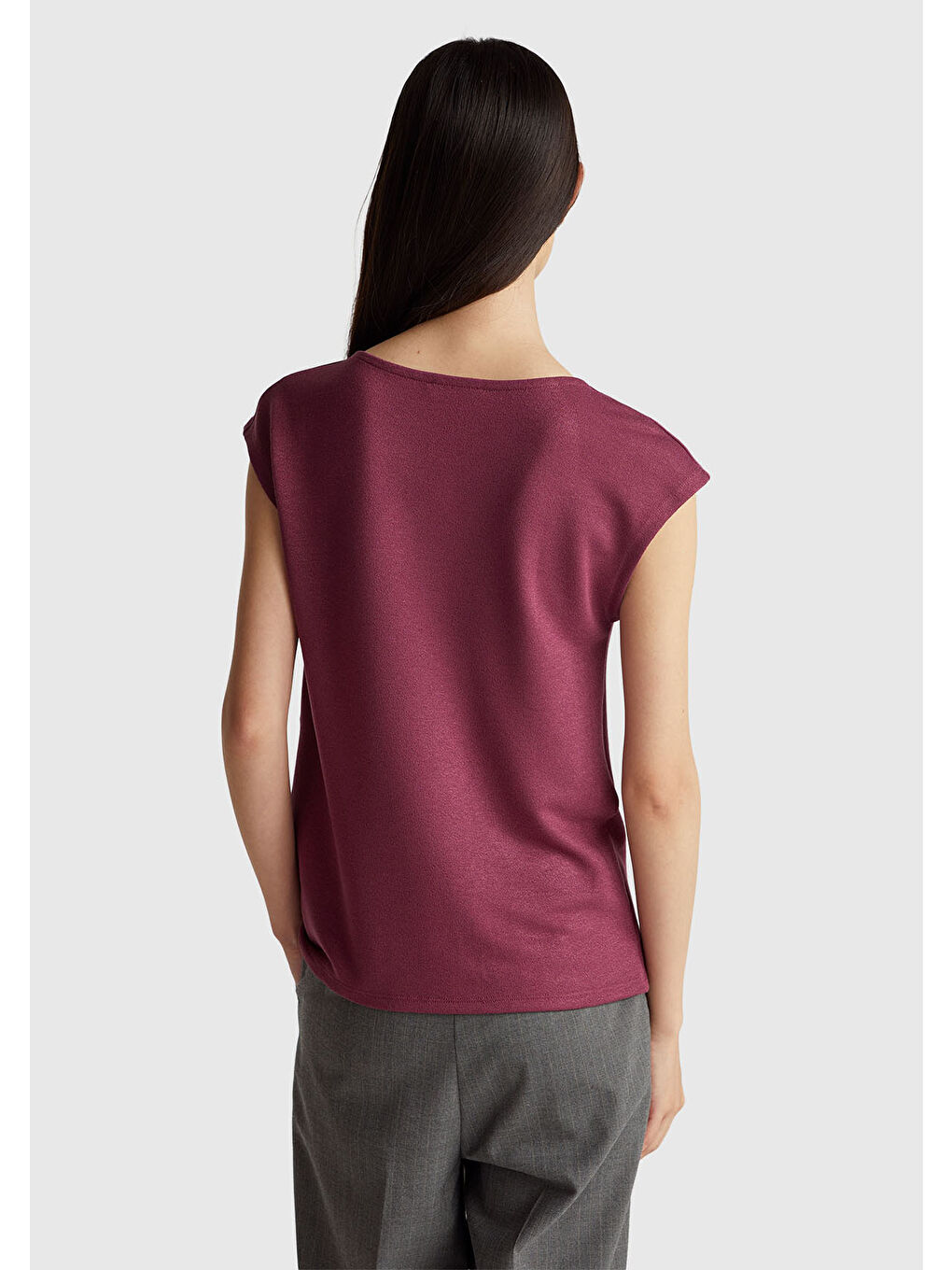 Kadın Mürdüm Viskoz Karışımlı Kayık Yaka Kolsuz Üst-2