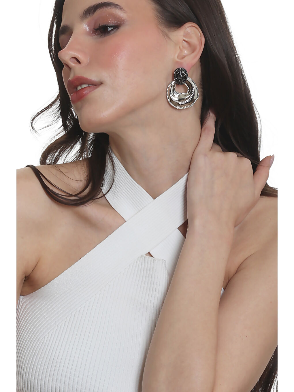 Gri Kadın Çift Renk Yaprak Dokulu Çivili Model Çanta Formlu Küpe-2