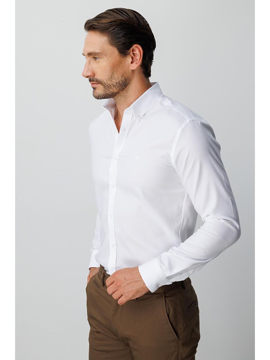 Beyaz Slim Fit Dar Kalıp Klasik Yaka Düz Uzun Kollu Cepsiz %100 Pamuk Gömlek-1