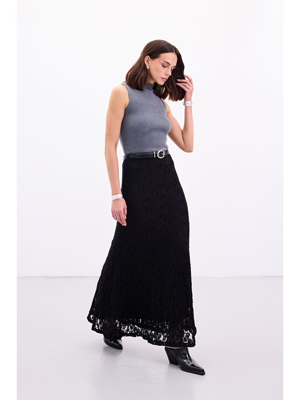 Dantelli Uzun Etek - Siyah-1