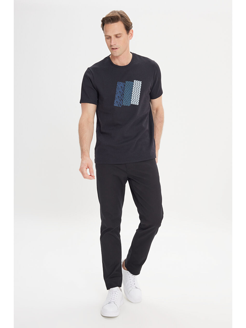 Erkek Siyah Slim Fit Dar Kesim Pamuklu Baskılı Bisiklet Yaka Tişört-1