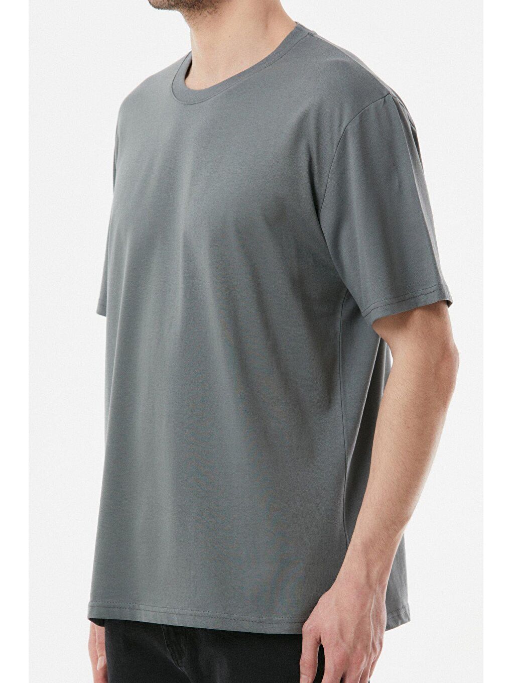 Gri Arkası Baskılı Bisiklet Yaka Oversize Tişört-4