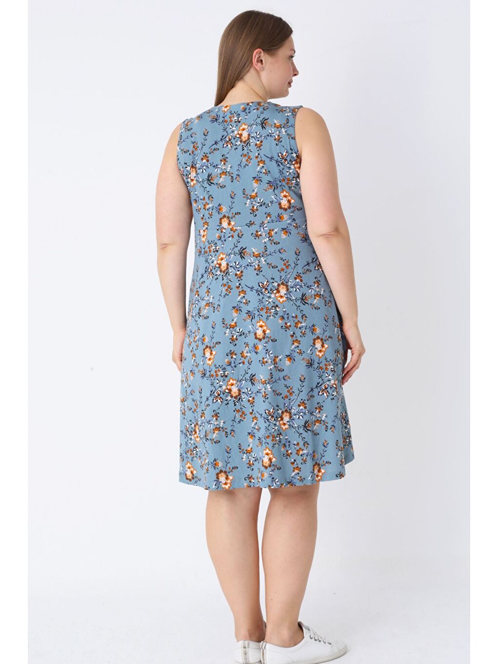 Mavi Kadın Çiçek Desenli Cepli Düğmeli Askılı Büyük Beden Pamuklu Elbise-5