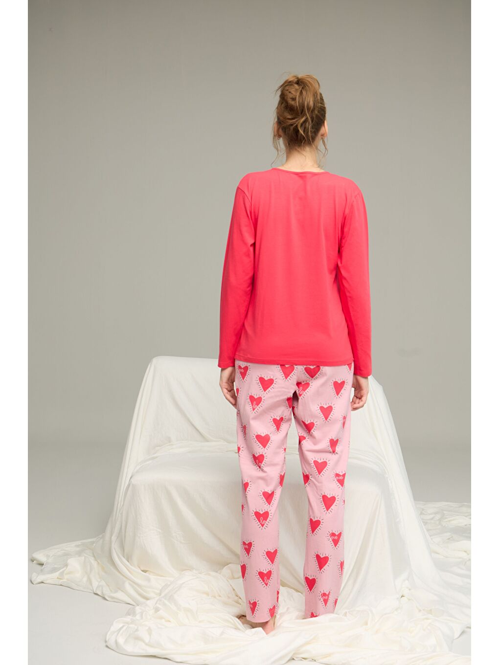 Kırmızı Narçiçeği Desenli Düğmeli Örme Pamuklu Pijama Takım25240218-2