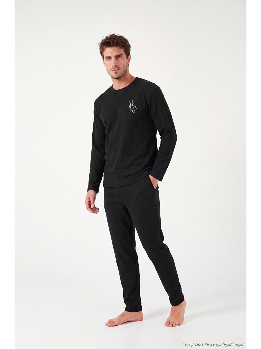 Siyah Ultra Soft Minimal Nakışlı Uzun Kollu Pijama Takımı 6575009-4