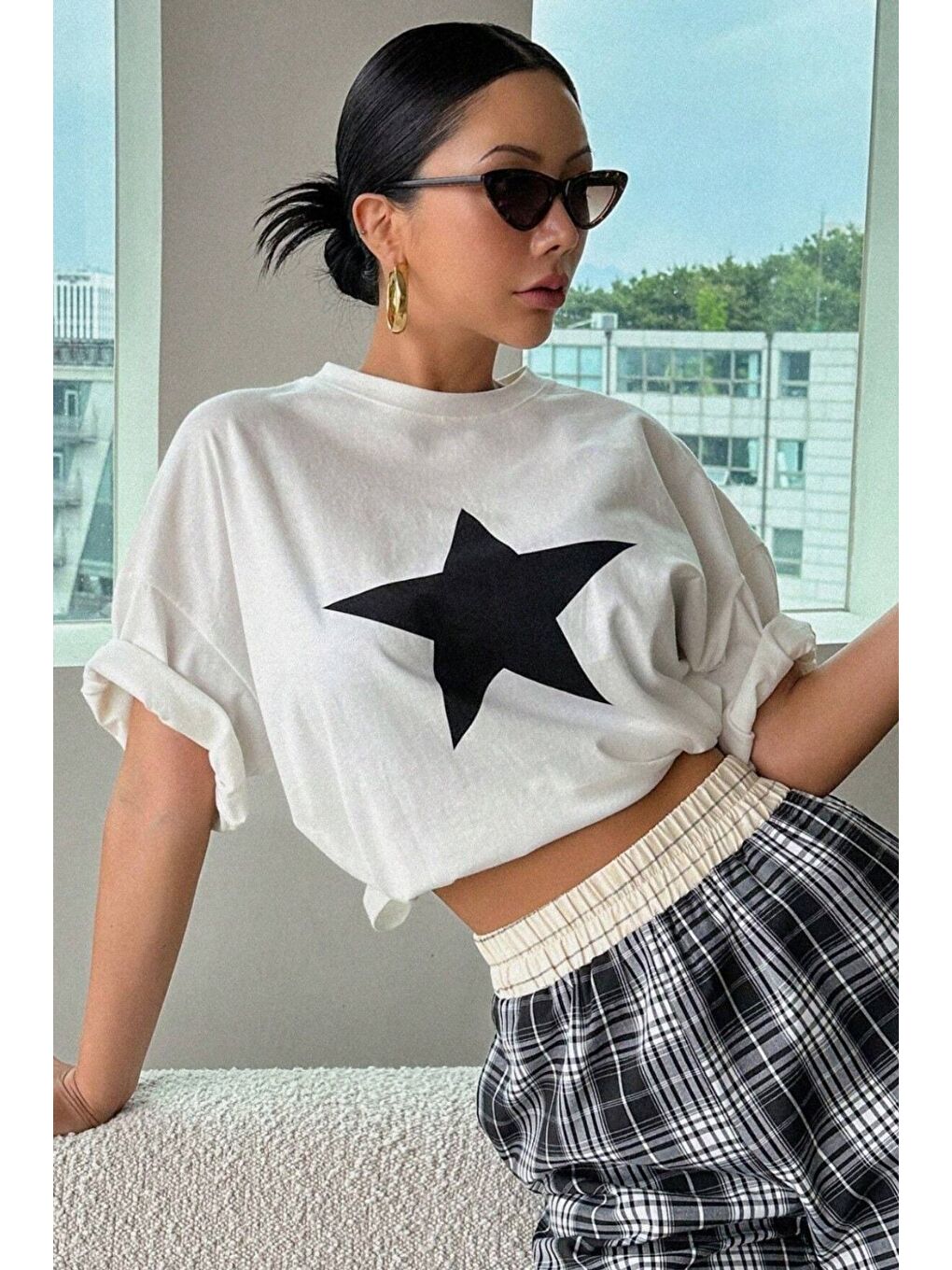 Kadın Beyaz Bisiklet Yaka Yıldız Baskılı Oversize T Shirt-3