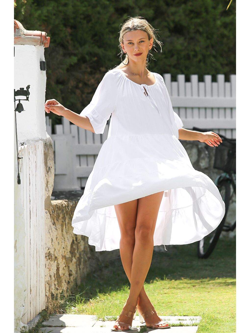 İtalyan Beyaz Havuz Yaka Fırfırlı Kol Eteği Fırfırlı Dokuma Casual Elbise-4