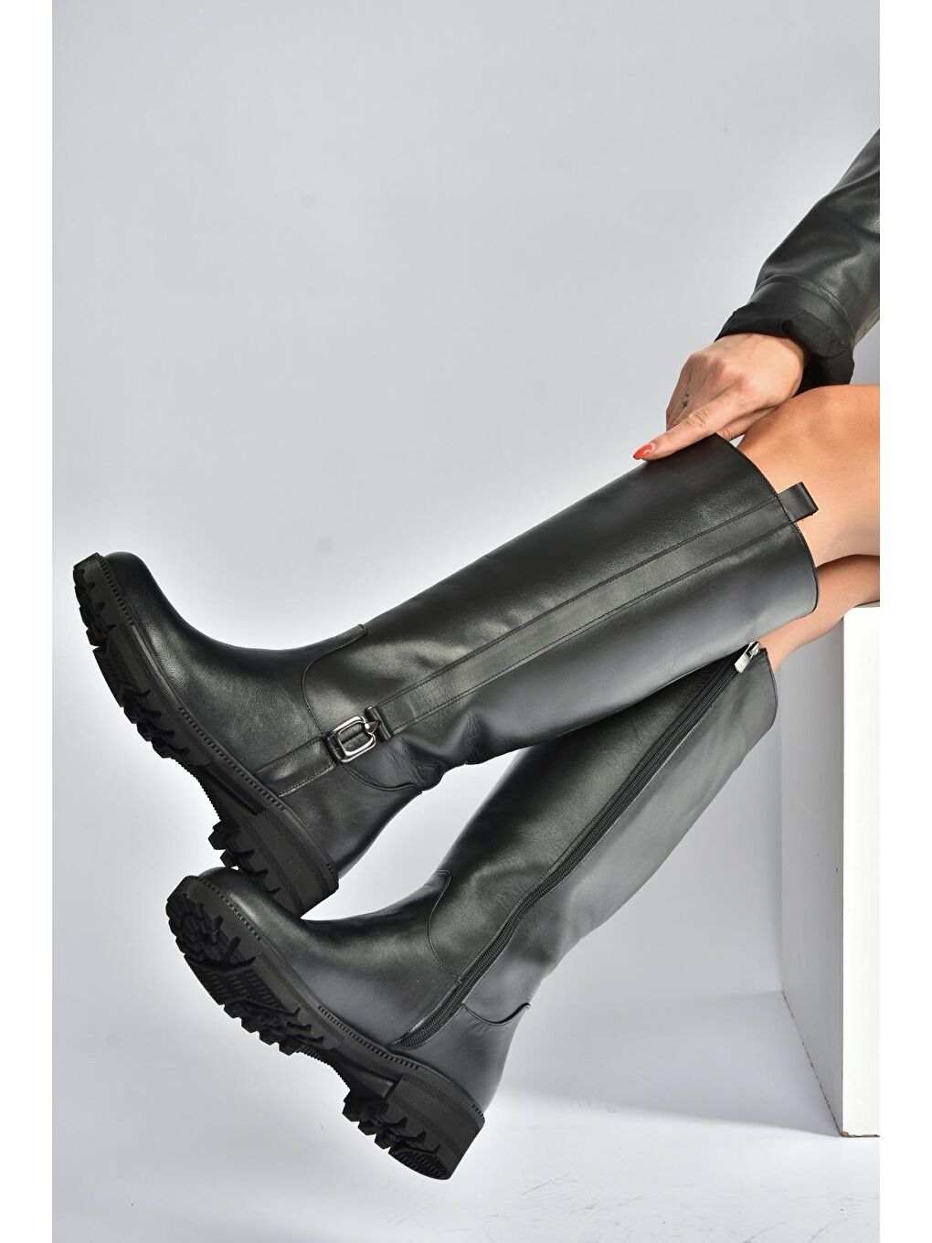 Siyah Kadın Çizme V654070503-3