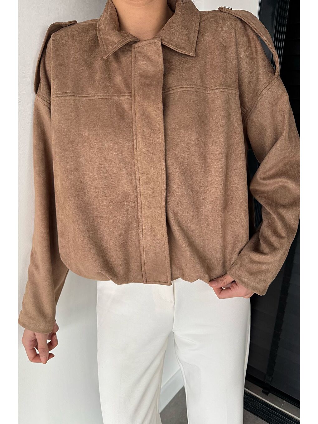 Ekru Kadın Bel Büzgülü Fermuarlı Ve Çıtçıtlı Süet Ceket-1