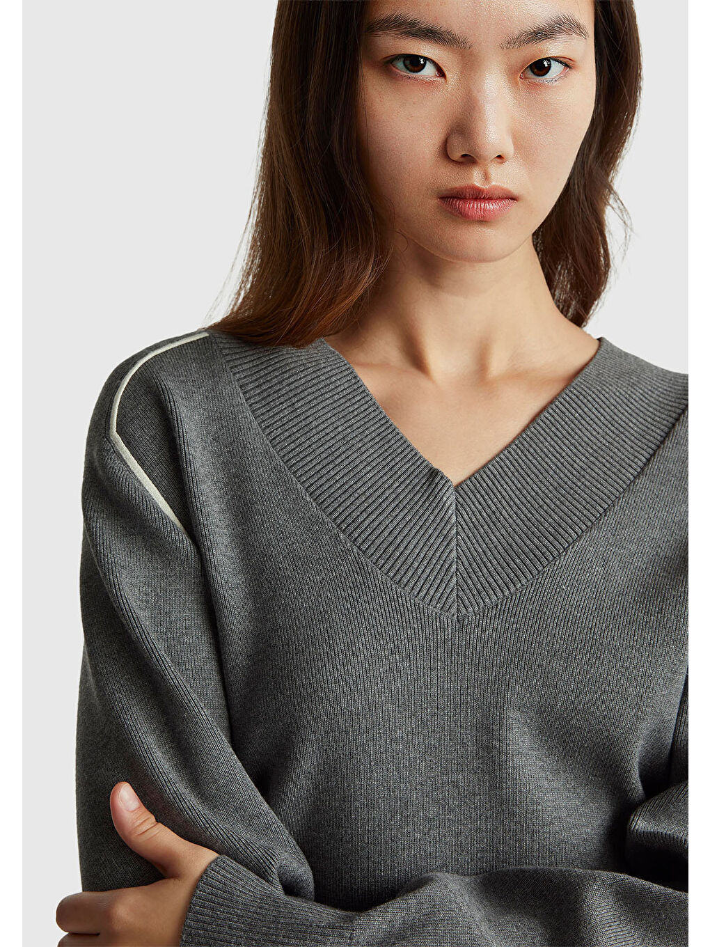 Gri Kadın Antrasit Melanj Viskoz Karışımlı Ribana Detaylı V Yaka Kazak-5