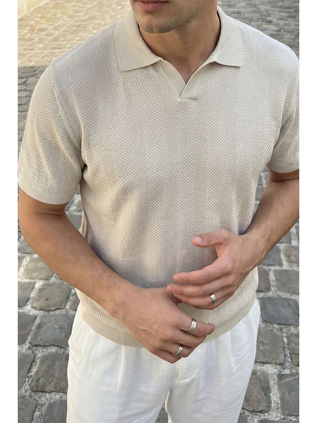 Bej Chapa Regular Fit Polo Yaka Erkek Kısa Kol Dokulu Triko Tişört-1