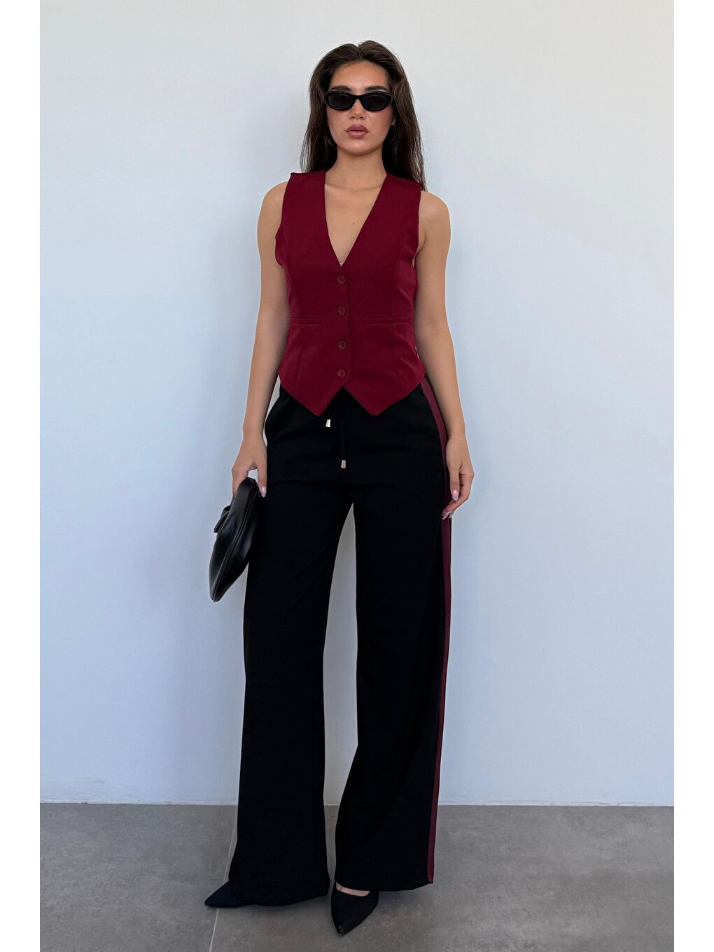 Siyah Şerit Detaylı Bol Paça Kadın Pantolon Mg2441