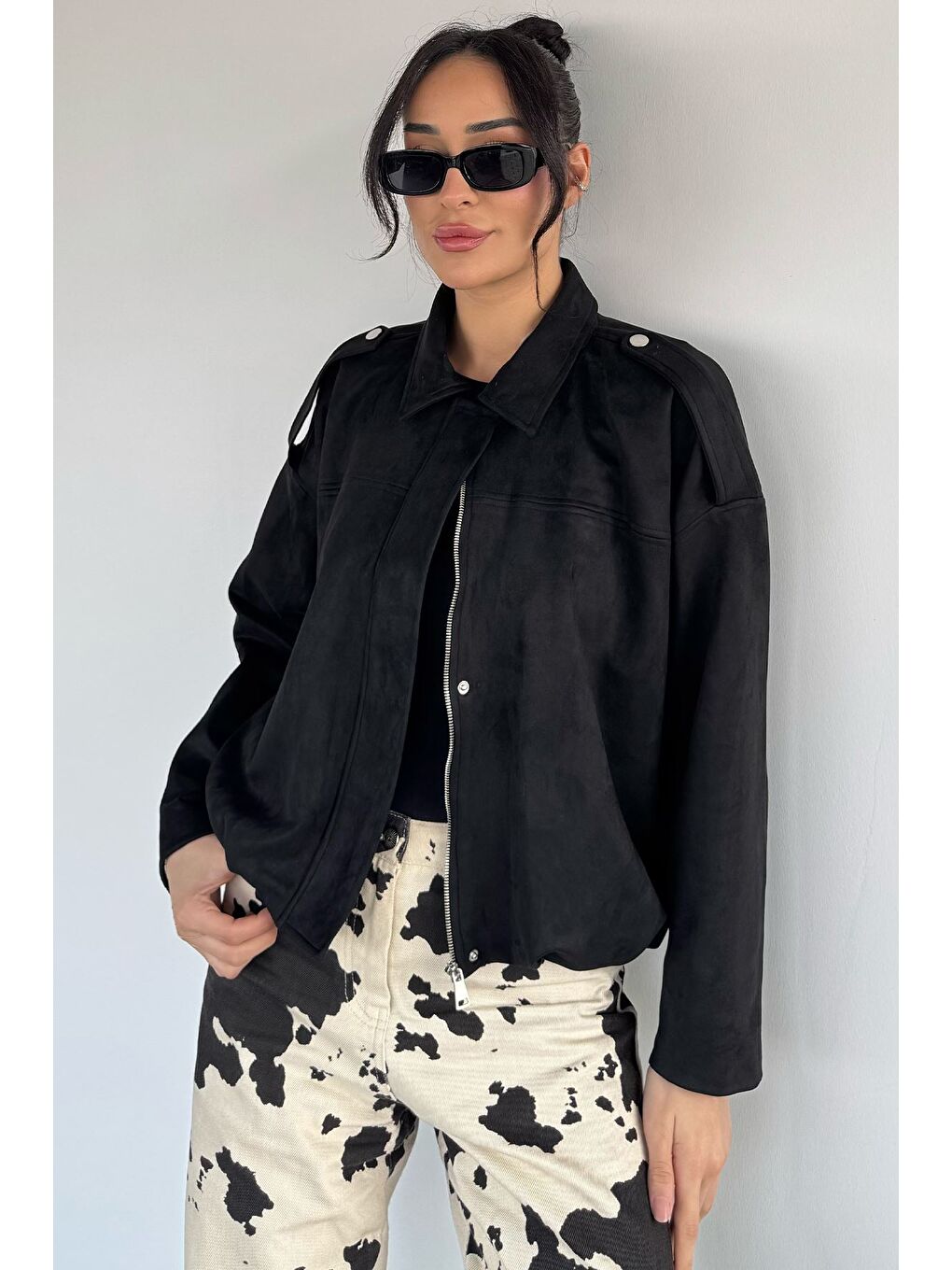 Siyah Kadın Bel Büzgülü Fermuarlı Ve Çıtçıtlı Süet Ceket