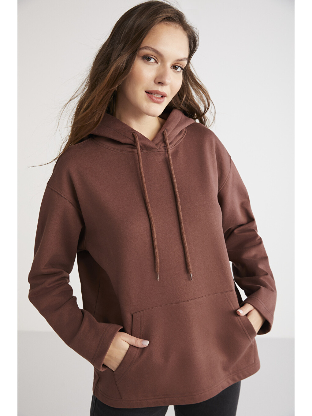 Pıper Kadın Içi Polarlı Yumuşacık Comfort Fit Kapüşonlu Kanguru Cepli Kahverengi Sweatshirt