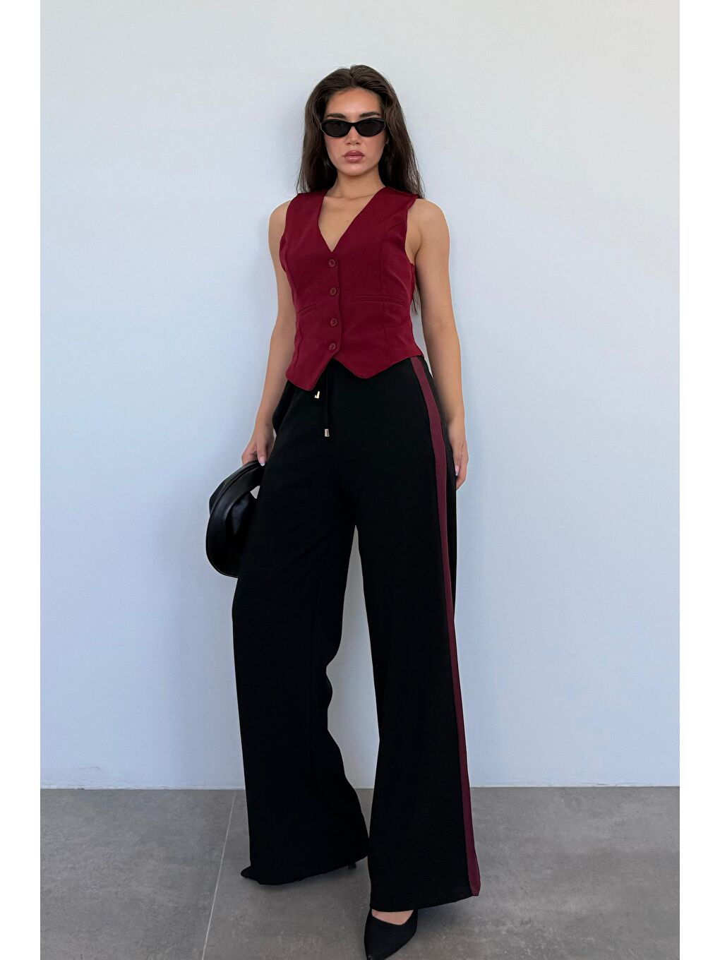 Siyah Şerit Detaylı Bol Paça Kadın Pantolon Mg2441-3