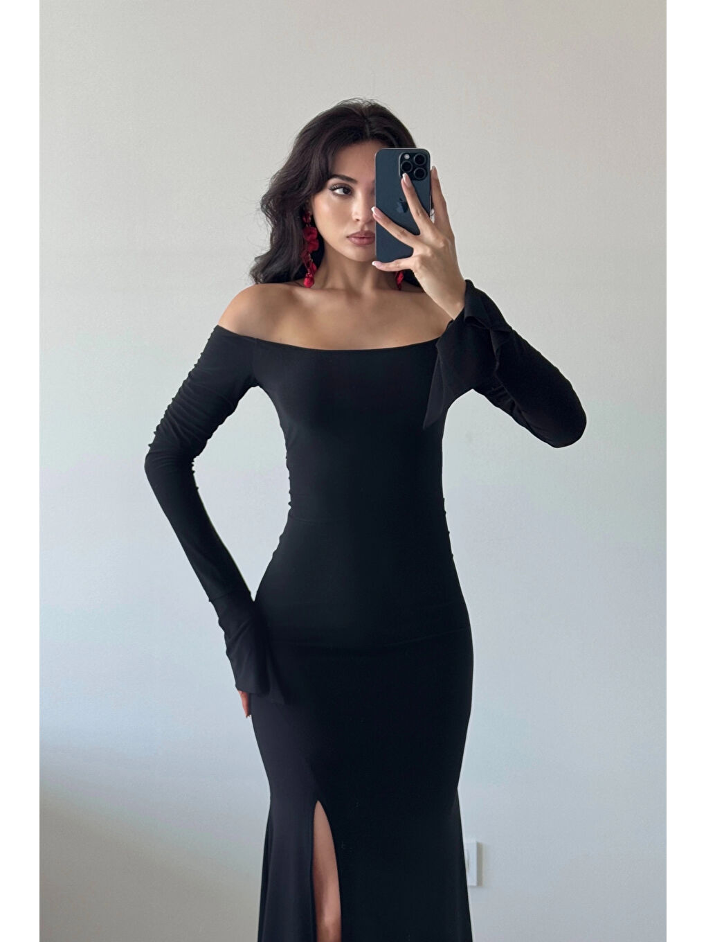 Kadın Siyah Yırtmaçlı Uzun Elbise 1041-2465-2