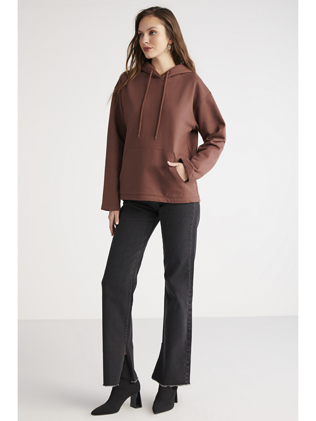 Pıper Kadın Içi Polarlı Yumuşacık Comfort Fit Kapüşonlu Kanguru Cepli Kahverengi Sweatshirt-1