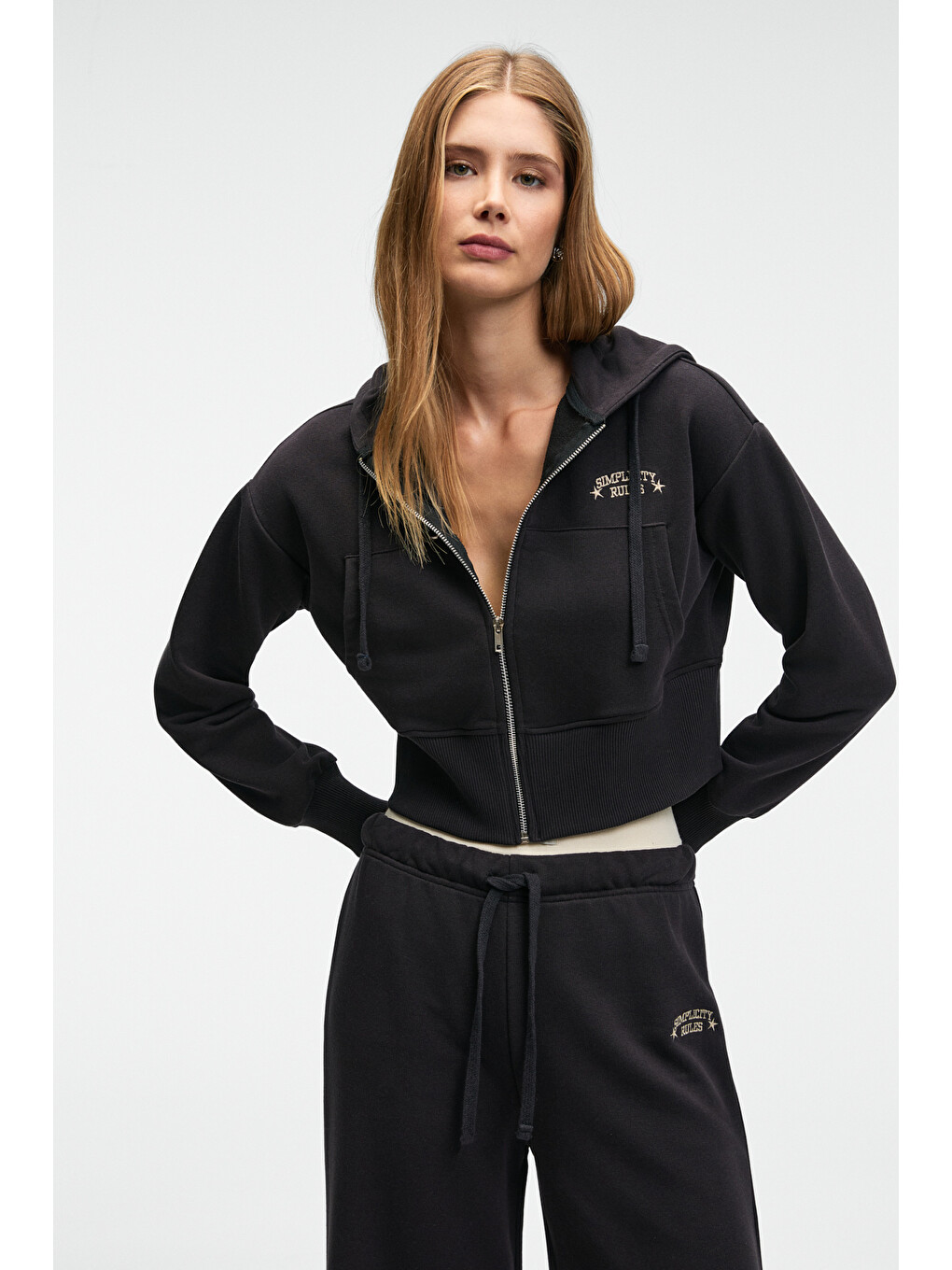 Elara Kadın Metal Fermuarlı Nakışlı Kapüşonlu Crop Antrasit Sweatshirt-1