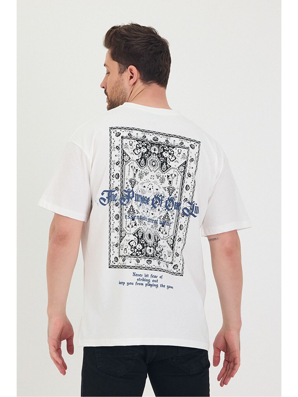 Beyaz Bisiklet Yaka Oversize Ön ve Arka Baskılı Salaş Unisex Tişört-1