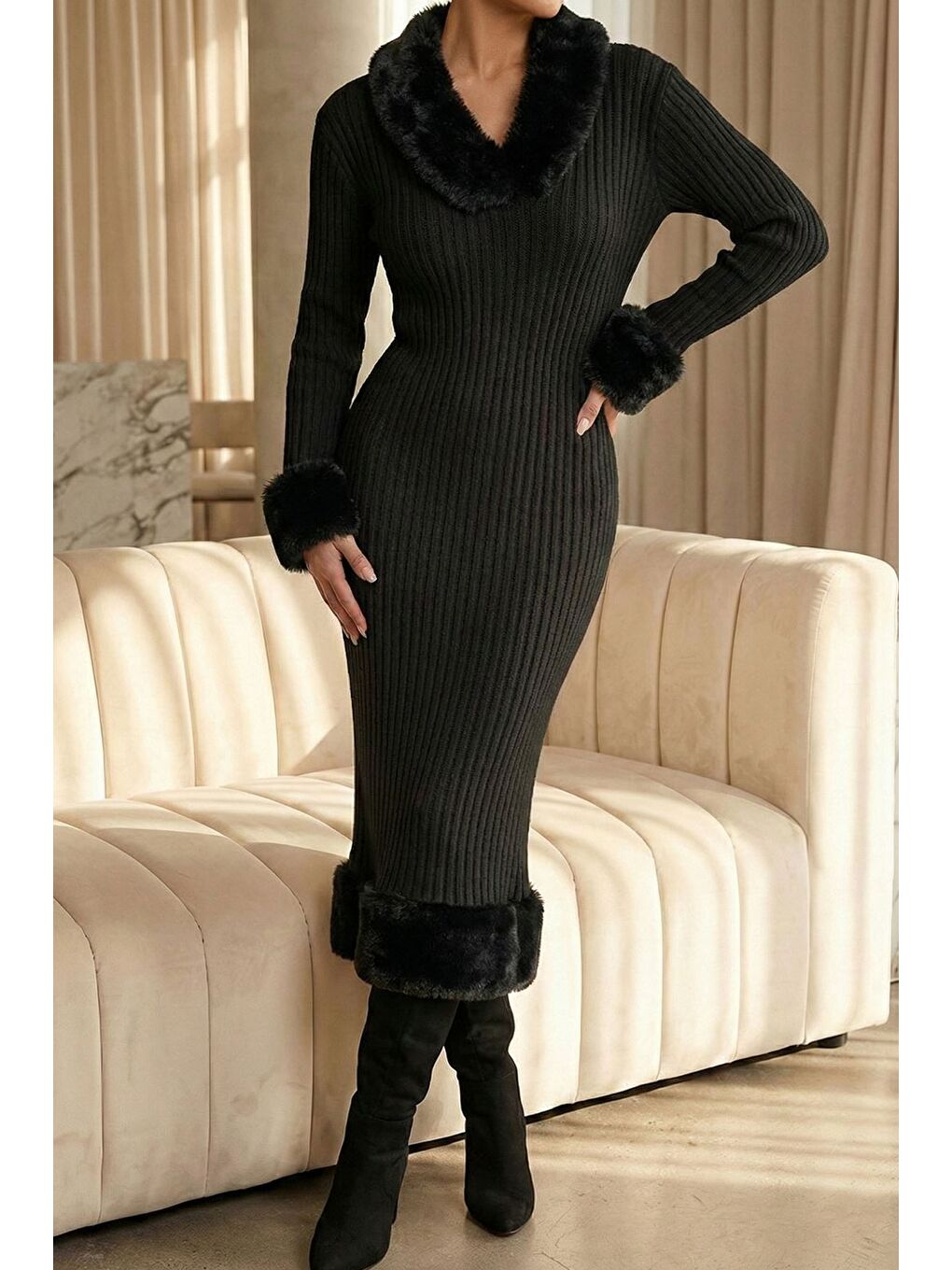 Siyah Kadın Yumoş Sakallı Triko Elbise