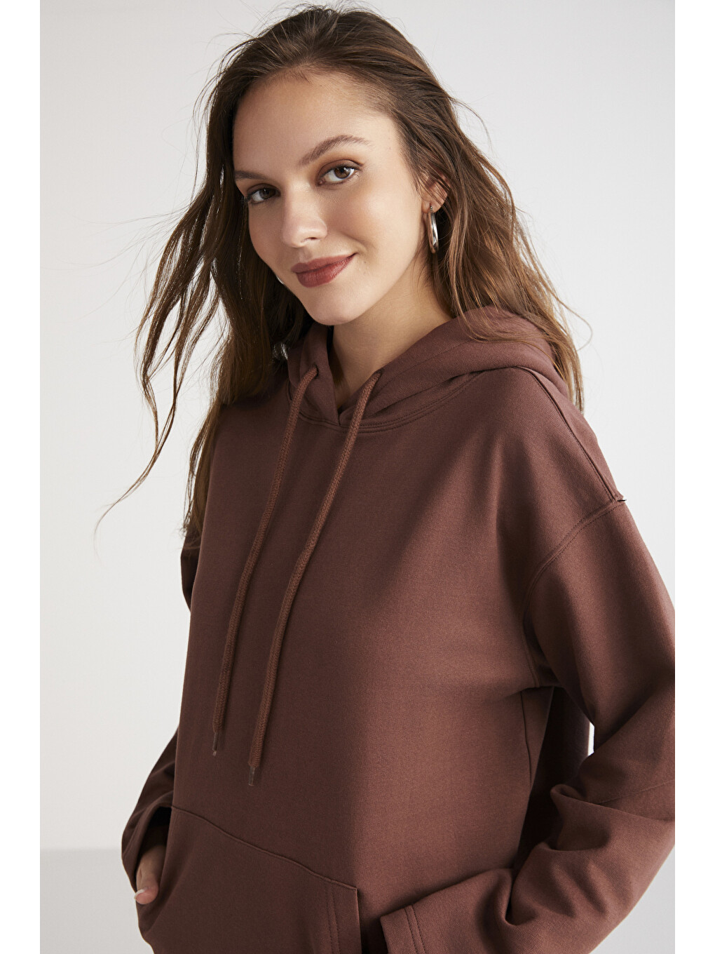 Pıper Kadın Içi Polarlı Yumuşacık Comfort Fit Kapüşonlu Kanguru Cepli Kahverengi Sweatshirt-4