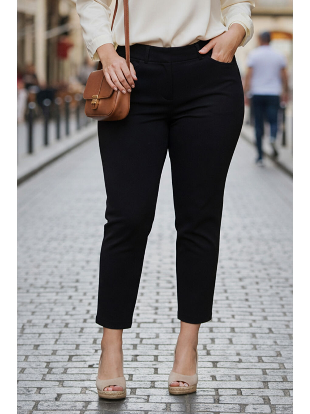 Büyük Beden Kadın Beli Lastikli Punto Kumaş Battal Pantolon 05 Siyah-1