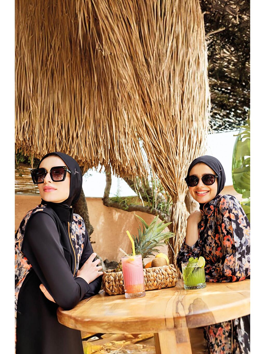 Desenli Siyah Esnek Dokuma 6 Parça Tam Tesettür Mayo Takımı 3089-1