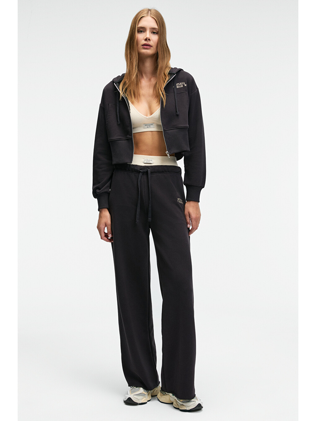 Elara Kadın Metal Fermuarlı Nakışlı Kapüşonlu Crop Antrasit Sweatshirt-4