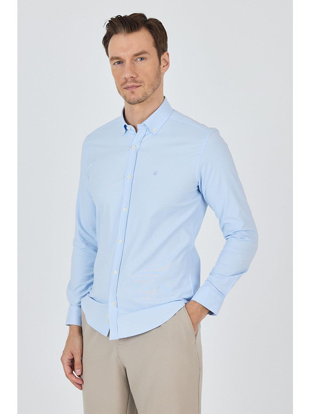 Mavi Uzun Kol Düz Bez Ayağı Düğmeli Yaka Cepsiz Pamuklu Casual Slim Fit Gömlek 1004250212-1