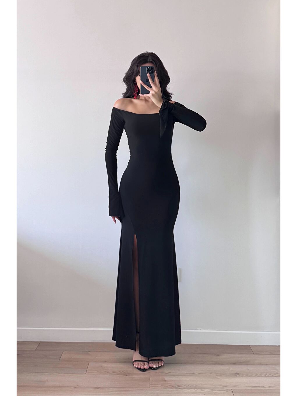 Kadın Siyah Yırtmaçlı Uzun Elbise 1041-2465-3