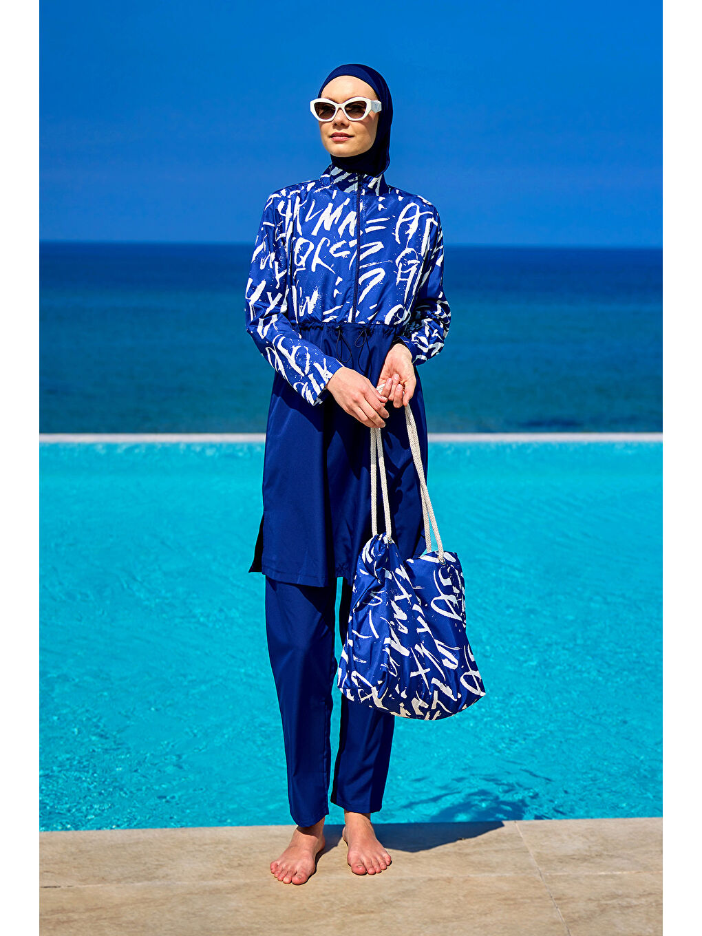 Lacivert Tam Kapalı Tesettür Mayo Plaj Çantalı 4 Parça Set R2502-1