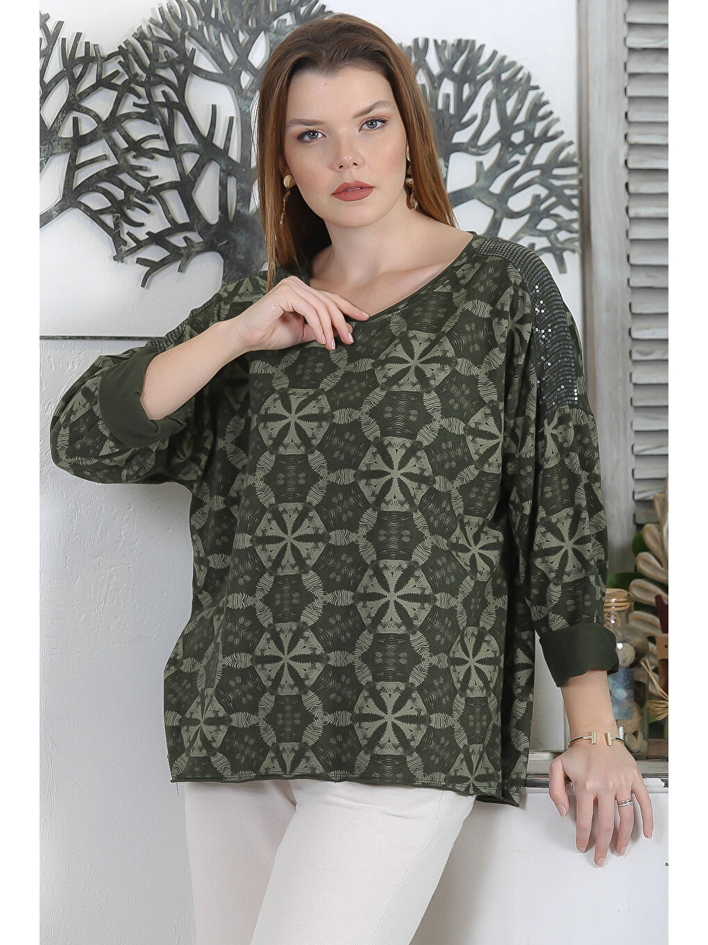 İtalyan Koyu Yeşil Yuvarlak Yaka Uzun Kol Pul Payetli Baskılı 2 İplik Şardonsuz Casual Örme Bluz-3