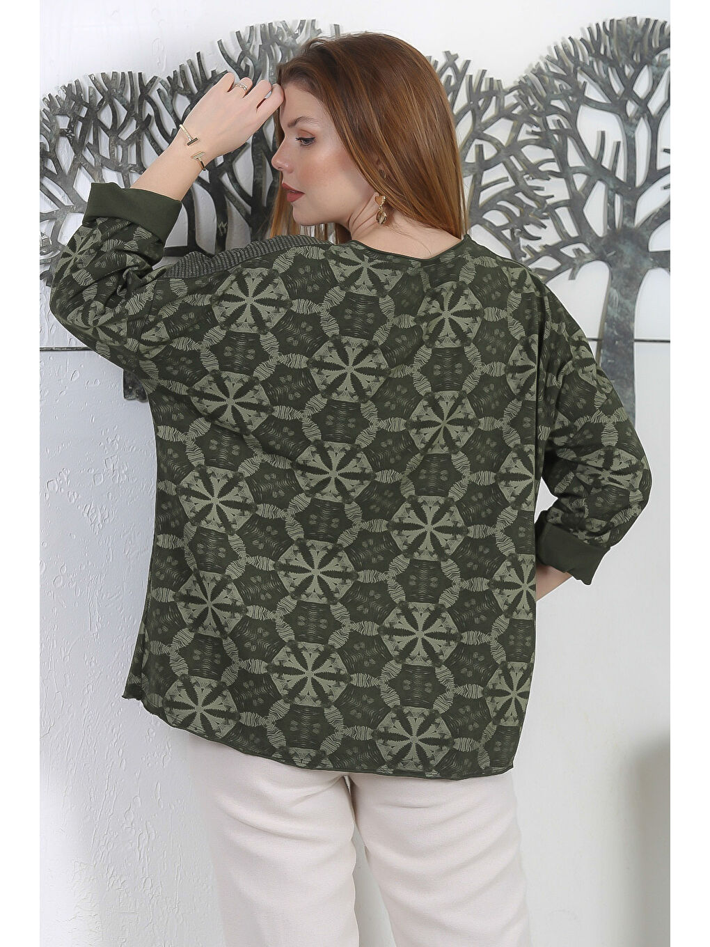 İtalyan Koyu Yeşil Yuvarlak Yaka Uzun Kol Pul Payetli Baskılı 2 İplik Şardonsuz Casual Örme Bluz-7