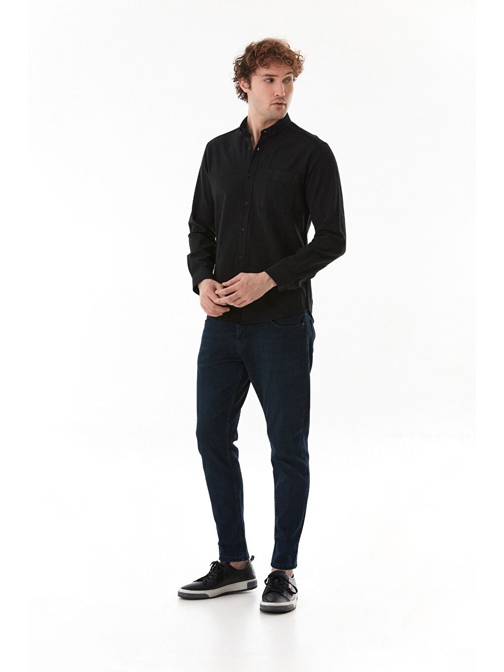 Siyah Basic Tek Cepli Gömlek-4