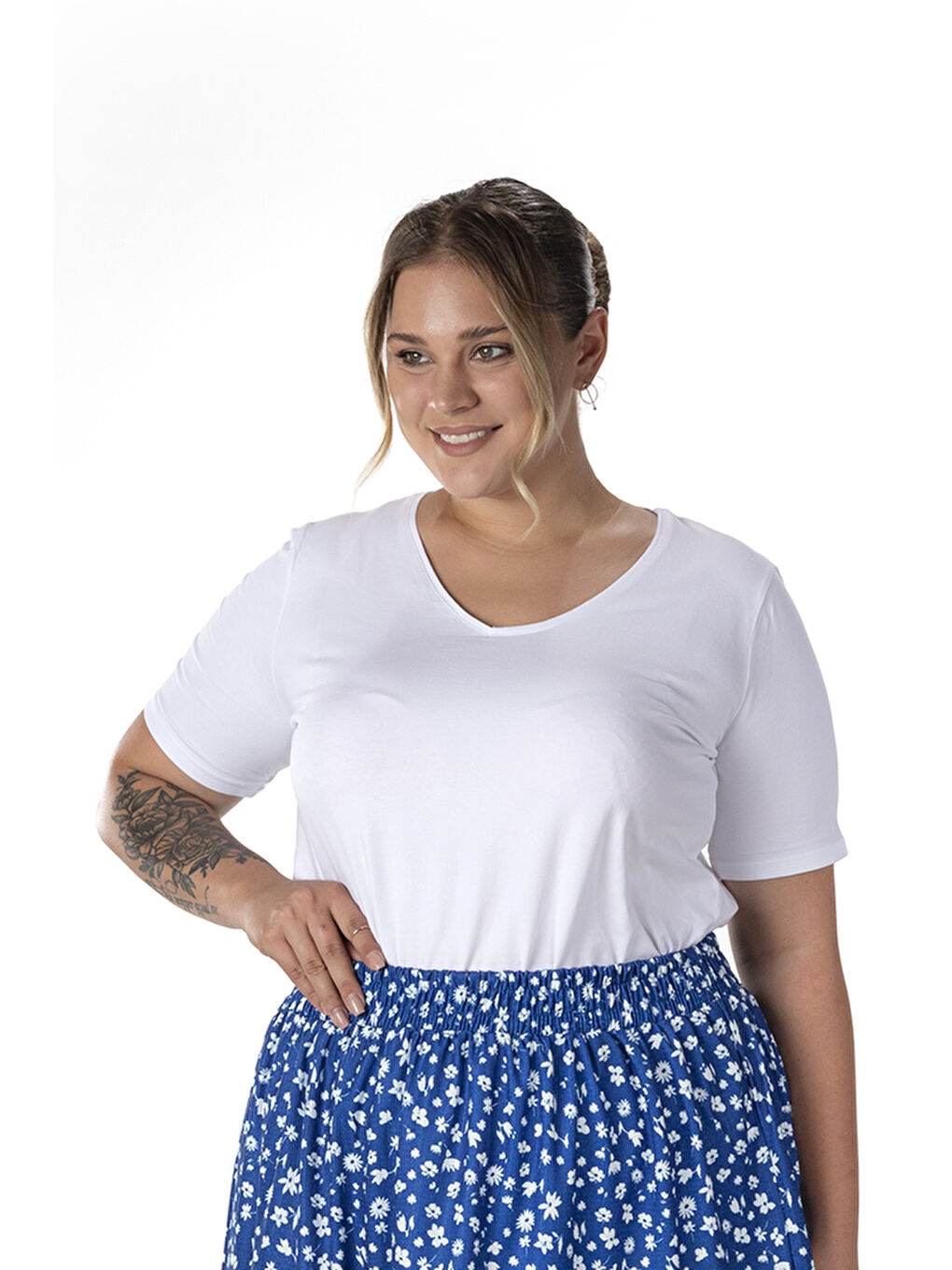 Beyaz Büyük Beden Kısa Kol Basic T-shirt 12481903-5