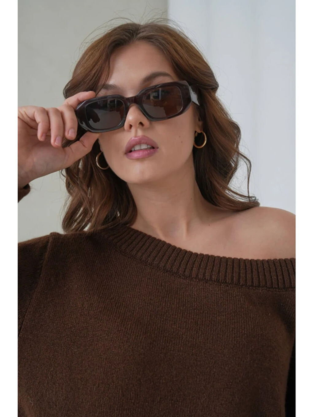 Kahverengi Asimetrik Yaka Oversize Triko Kazak-3